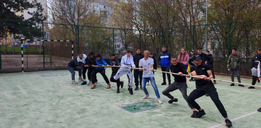 Спортното училище в Добрич отбеляза патронния си празник със състезания